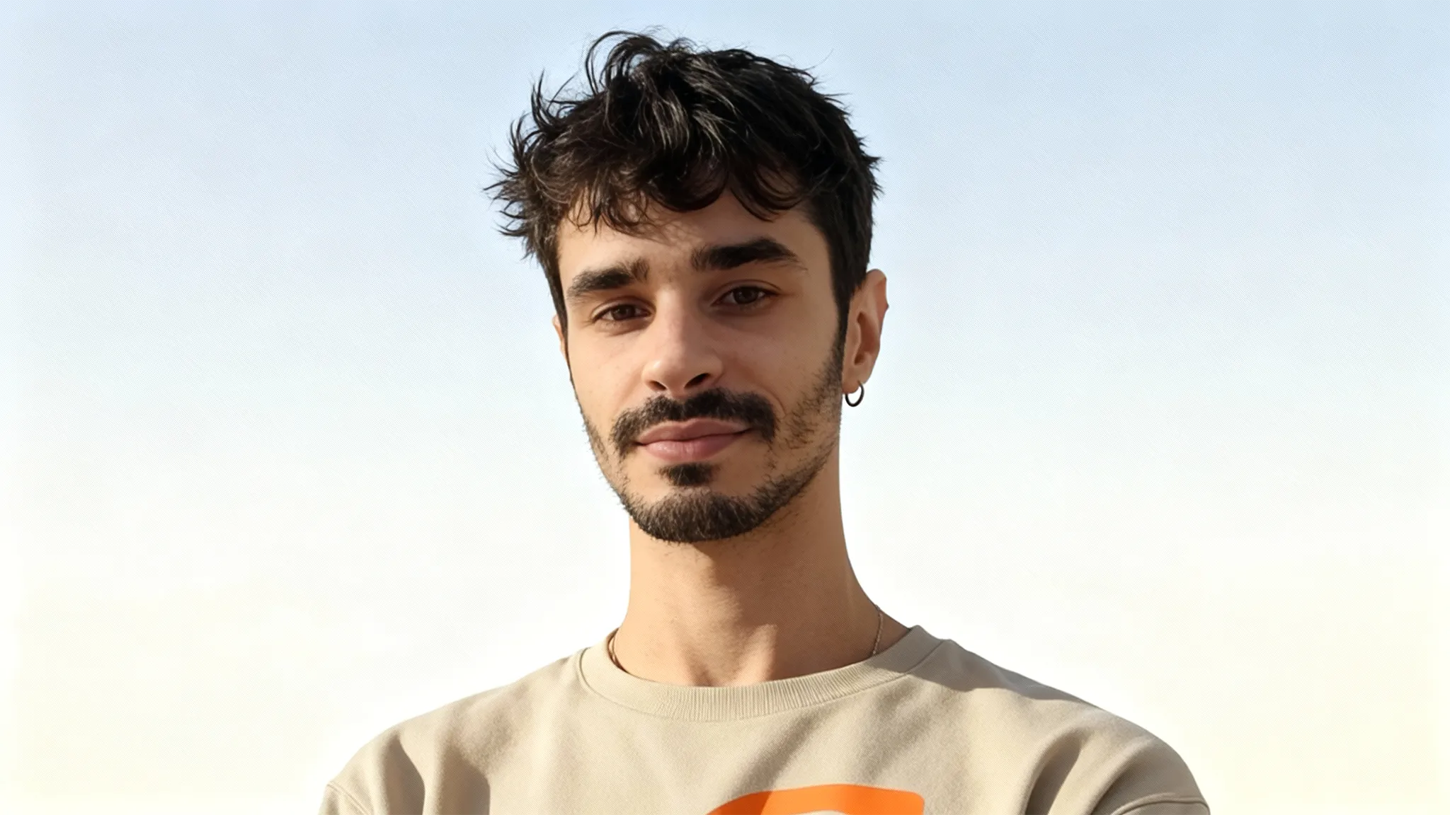 Retrato de Abel San Blas (Abeloner), diseñador creativo 3D y experto en IA
